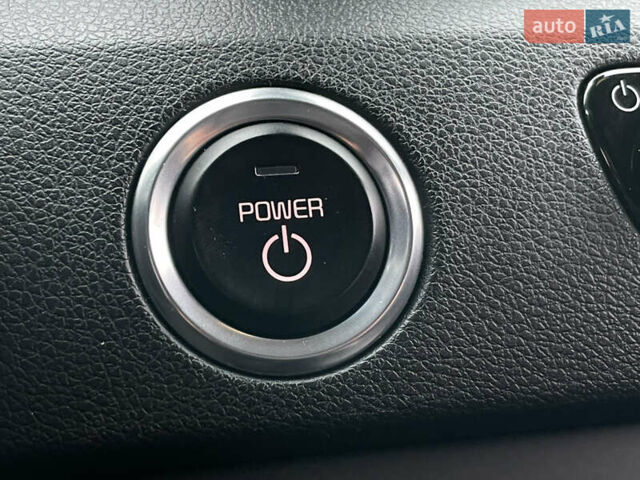 Синій Кіа Niro, об'ємом двигуна 0 л та пробігом 130 тис. км за 18455 $, фото 58 на Automoto.ua