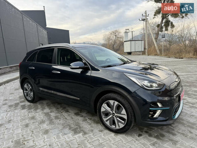 Синий Киа Niro, объемом двигателя 0 л и пробегом 168 тыс. км за 16800 $, фото 3 на Automoto.ua