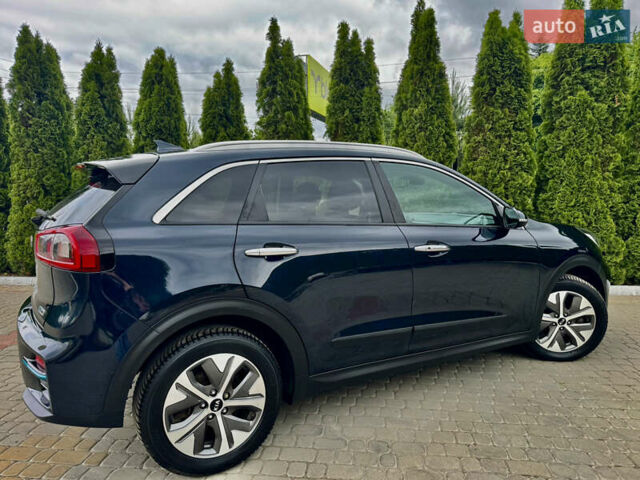Синий Киа Niro, объемом двигателя 0 л и пробегом 88 тыс. км за 17777 $, фото 16 на Automoto.ua