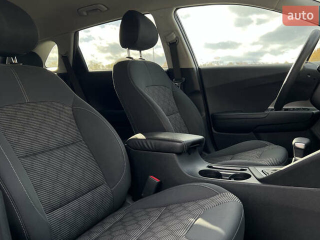 Синий Киа Niro, объемом двигателя 1.58 л и пробегом 91 тыс. км за 17650 $, фото 17 на Automoto.ua