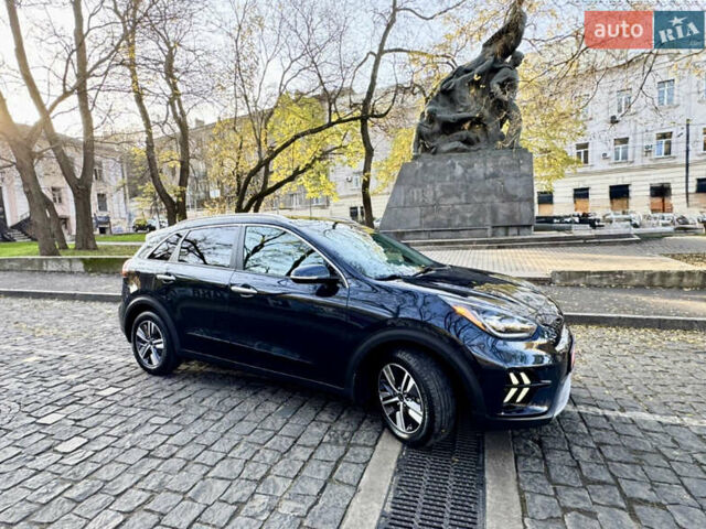 Синий Киа Niro, объемом двигателя 1.58 л и пробегом 52 тыс. км за 22000 $, фото 4 на Automoto.ua