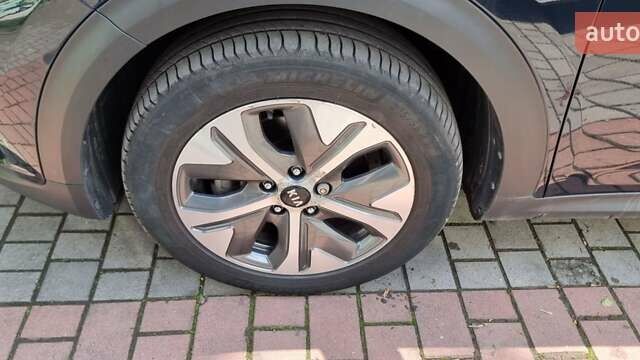 Синий Киа Niro, объемом двигателя 0 л и пробегом 131 тыс. км за 18400 $, фото 8 на Automoto.ua