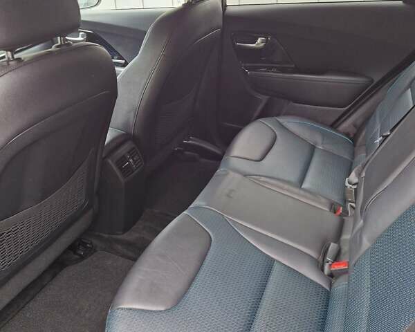 Синій Кіа Niro, об'ємом двигуна 0 л та пробігом 74 тис. км за 18200 $, фото 22 на Automoto.ua