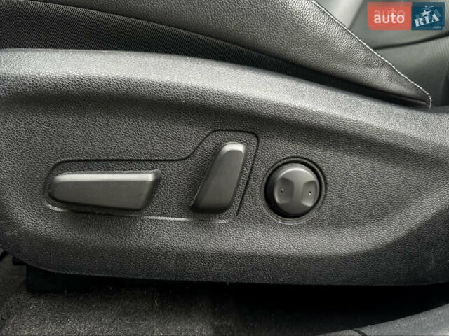 Синій Кіа Niro, об'ємом двигуна 0 л та пробігом 83 тис. км за 18700 $, фото 36 на Automoto.ua