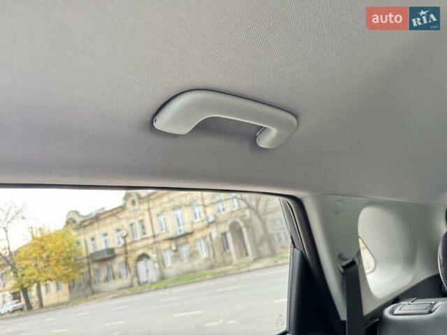 Синий Киа Niro, объемом двигателя 1.58 л и пробегом 52 тыс. км за 22000 $, фото 18 на Automoto.ua