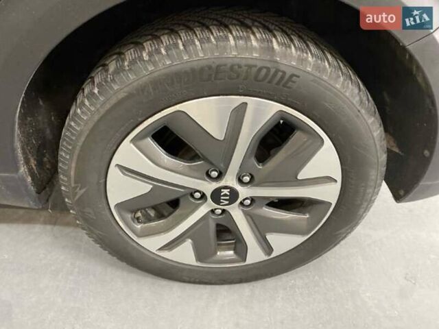 Синій Кіа Niro, об'ємом двигуна 0 л та пробігом 145 тис. км за 14900 $, фото 5 на Automoto.ua