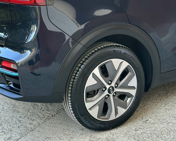 Синий Киа Niro, объемом двигателя 0 л и пробегом 155 тыс. км за 18650 $, фото 45 на Automoto.ua