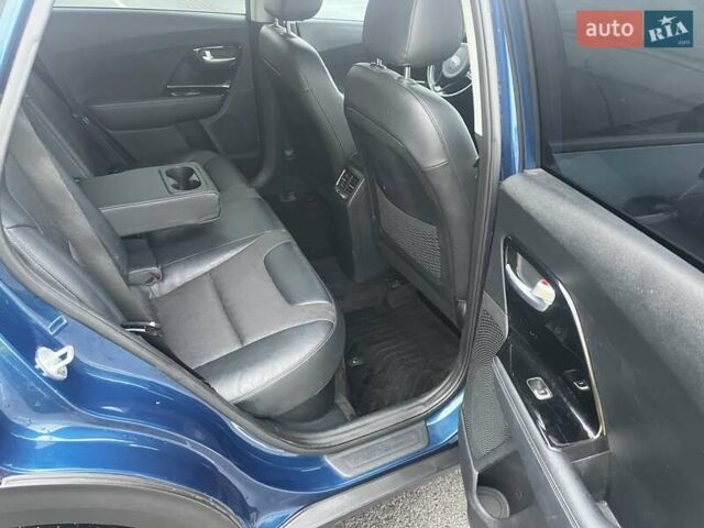 Синий Киа Niro, объемом двигателя 1.58 л и пробегом 160 тыс. км за 16300 $, фото 8 на Automoto.ua