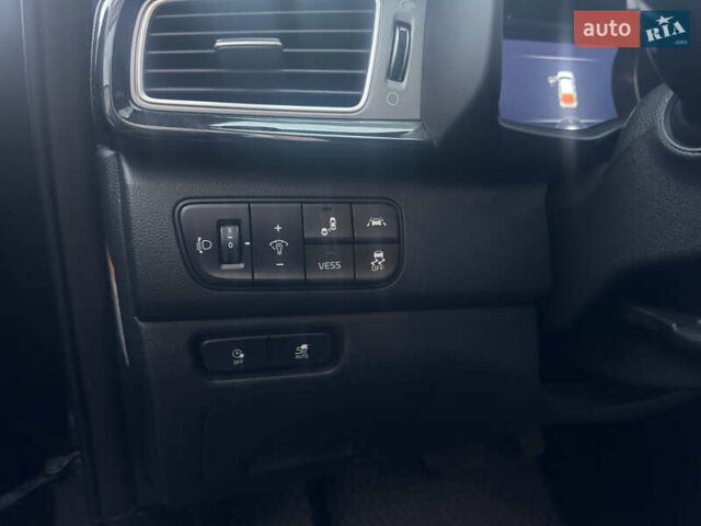 Синій Кіа Niro, об'ємом двигуна 0 л та пробігом 165 тис. км за 17500 $, фото 10 на Automoto.ua