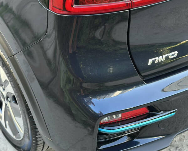 Синий Киа Niro, объемом двигателя 0 л и пробегом 155 тыс. км за 18650 $, фото 101 на Automoto.ua