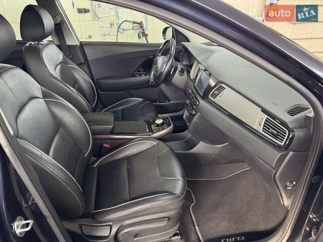 Синий Киа Niro, объемом двигателя 0 л и пробегом 74 тыс. км за 17799 $, фото 18 на Automoto.ua