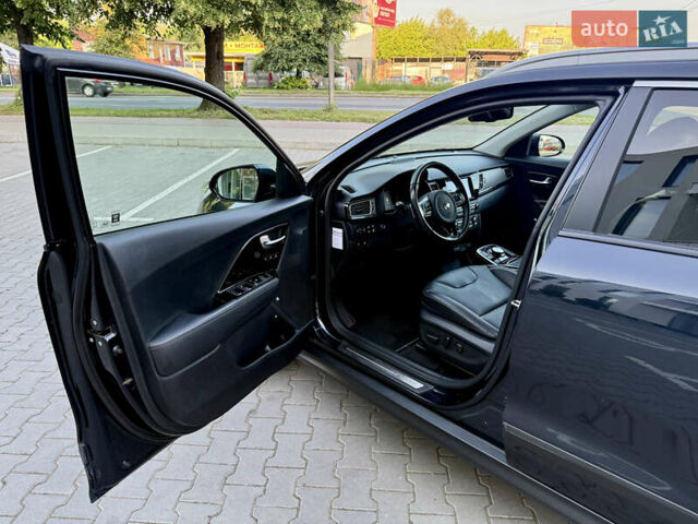 Киа Niro 2019 в Ровно на Automoto.ua Синий Киа Niro, объемом двигателя 0 л и пробегом 187 тыс. км за 17600 $, фото 25 на Automoto.ua