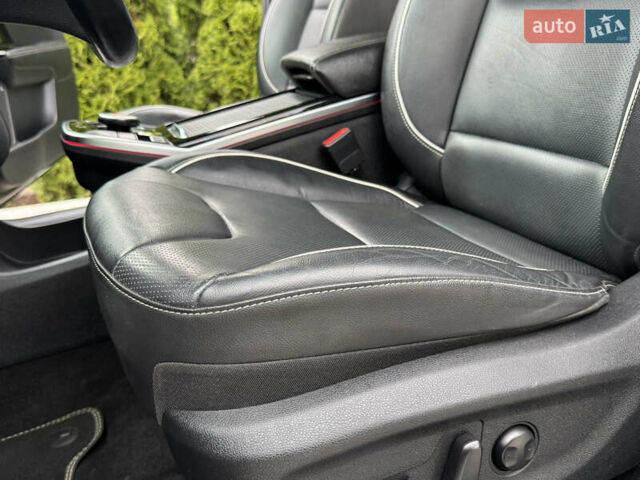 Синий Киа Niro, объемом двигателя 0 л и пробегом 88 тыс. км за 17777 $, фото 29 на Automoto.ua