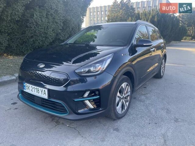 Синій Кіа Niro, об'ємом двигуна 0 л та пробігом 105 тис. км за 18300 $, фото 19 на Automoto.ua