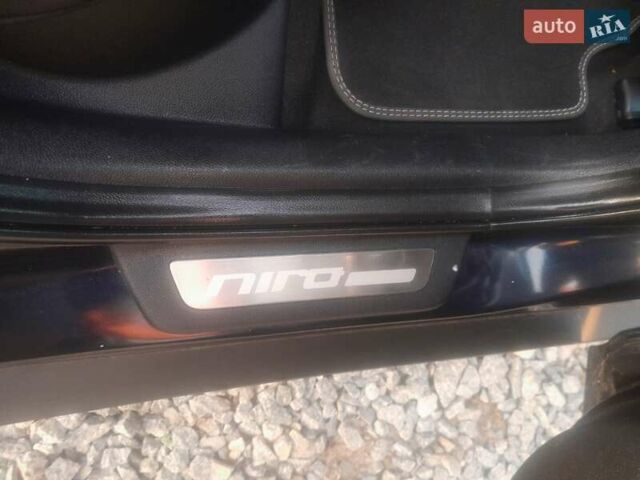Синий Киа Niro, объемом двигателя 0 л и пробегом 128 тыс. км за 17800 $, фото 71 на Automoto.ua