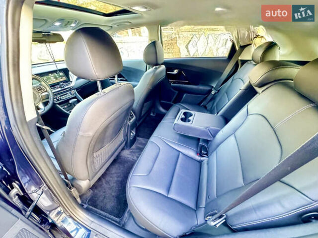 Синий Киа Niro, объемом двигателя 1.58 л и пробегом 52 тыс. км за 22000 $, фото 9 на Automoto.ua
