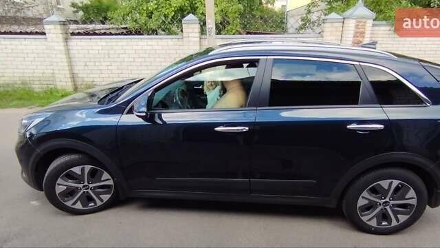 Синій Кіа Niro, об'ємом двигуна 0 л та пробігом 105 тис. км за 18500 $, фото 8 на Automoto.ua