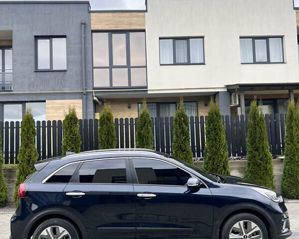 Синій Кіа Niro, об'ємом двигуна 0 л та пробігом 65 тис. км за 18500 $, фото 1 на Automoto.ua