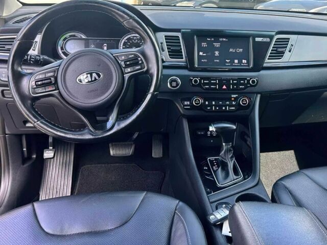 Синій Кіа Niro, об'ємом двигуна 1.6 л та пробігом 46 тис. км за 4000 $, фото 6 на Automoto.ua