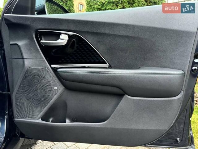 Синий Киа Niro, объемом двигателя 0 л и пробегом 172 тыс. км за 16950 $, фото 15 на Automoto.ua