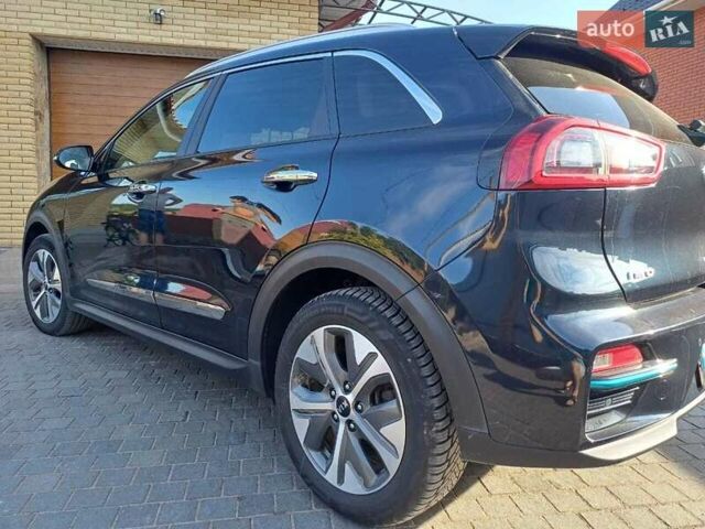 Синий Киа Niro, объемом двигателя 0 л и пробегом 164 тыс. км за 17500 $, фото 3 на Automoto.ua