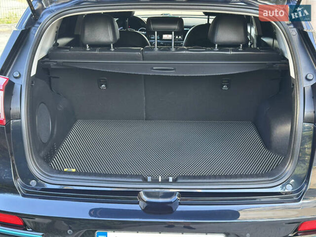 Синий Киа Niro, объемом двигателя 0 л и пробегом 155 тыс. км за 18650 $, фото 89 на Automoto.ua