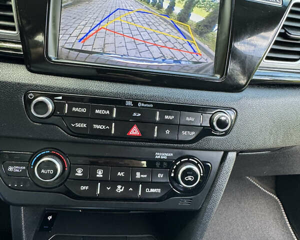 Синій Кіа Niro, об'ємом двигуна 0 л та пробігом 145 тис. км за 16999 $, фото 40 на Automoto.ua
