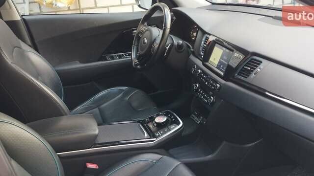 Синій Кіа Niro, об'ємом двигуна 0 л та пробігом 105 тис. км за 18500 $, фото 9 на Automoto.ua