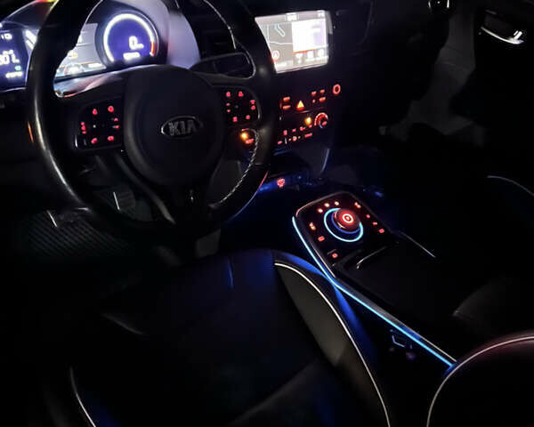 Синій Кіа Niro, об'ємом двигуна 0 л та пробігом 65 тис. км за 18500 $, фото 26 на Automoto.ua