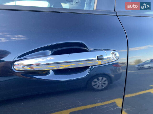 Синий Киа Niro, объемом двигателя 0 л и пробегом 129 тыс. км за 17999 $, фото 8 на Automoto.ua