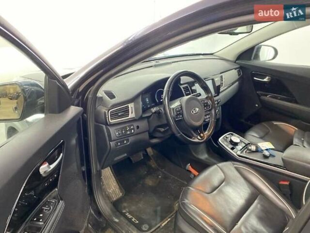 Синій Кіа Niro, об'ємом двигуна 0 л та пробігом 145 тис. км за 14900 $, фото 6 на Automoto.ua