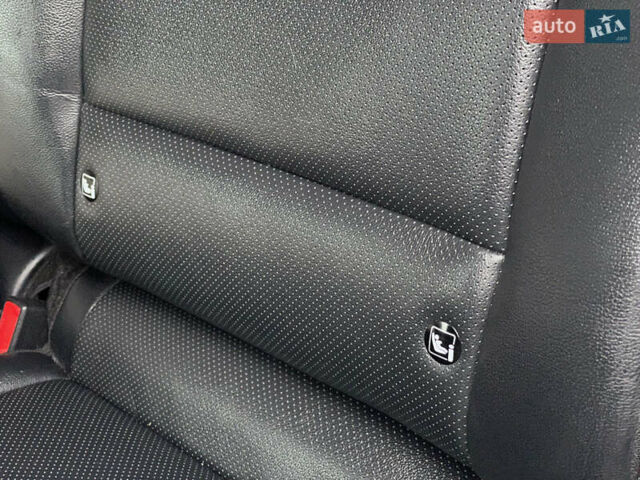 Синій Кіа Niro, об'ємом двигуна 0 л та пробігом 130 тис. км за 18455 $, фото 31 на Automoto.ua