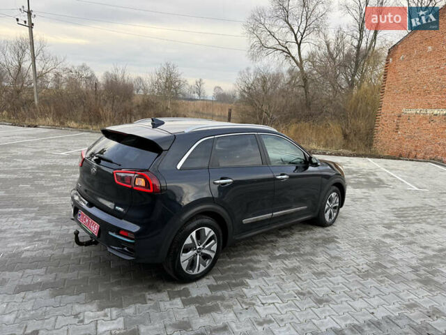 Синий Киа Niro, объемом двигателя 0 л и пробегом 168 тыс. км за 16800 $, фото 8 на Automoto.ua