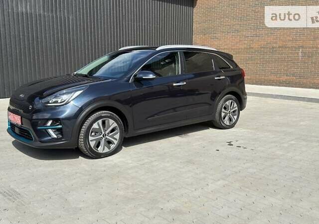 Синій Кіа Niro, об'ємом двигуна 0 л та пробігом 117 тис. км за 19650 $, фото 13 на Automoto.ua