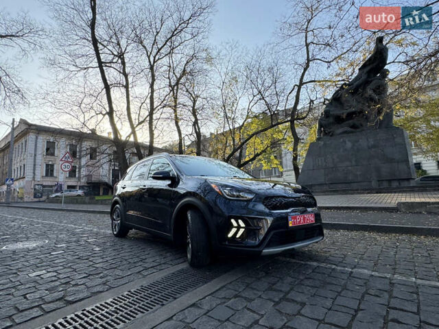 Синий Киа Niro, объемом двигателя 1.6 л и пробегом 52 тыс. км за 19800 $, фото 3 на Automoto.ua