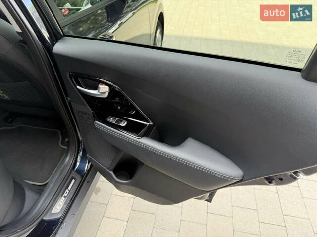 Синій Кіа Niro, об'ємом двигуна 0 л та пробігом 147 тис. км за 17400 $, фото 15 на Automoto.ua
