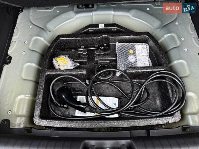 Синий Киа Niro, объемом двигателя 0 л и пробегом 172 тыс. км за 17150 $, фото 36 на Automoto.ua