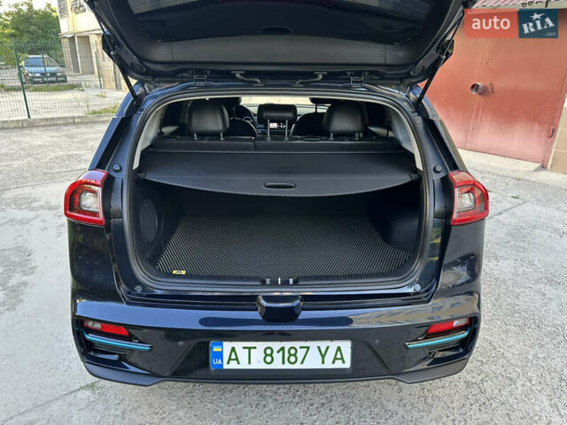 Синий Киа Niro, объемом двигателя 0 л и пробегом 155 тыс. км за 18650 $, фото 88 на Automoto.ua
