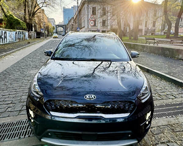 Синий Киа Niro, объемом двигателя 1.58 л и пробегом 52 тыс. км за 22000 $, фото 2 на Automoto.ua