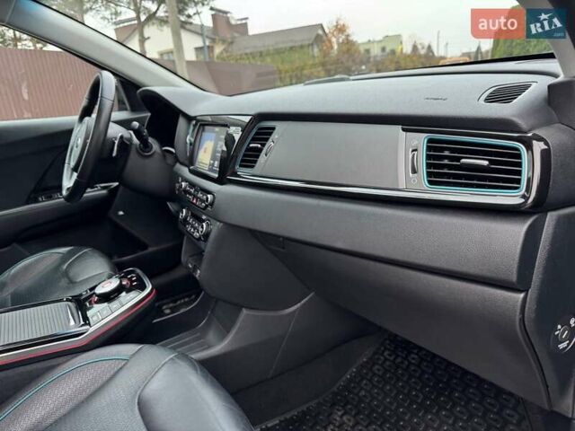 Синий Киа Niro, объемом двигателя 0 л и пробегом 172 тыс. км за 16950 $, фото 32 на Automoto.ua