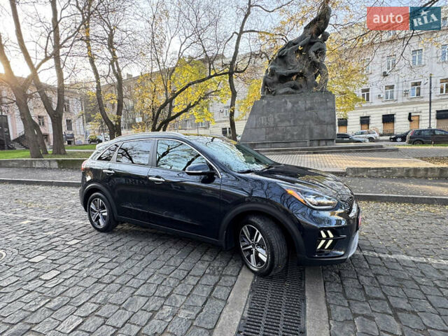 Синий Киа Niro, объемом двигателя 1.6 л и пробегом 52 тыс. км за 19800 $, фото 4 на Automoto.ua