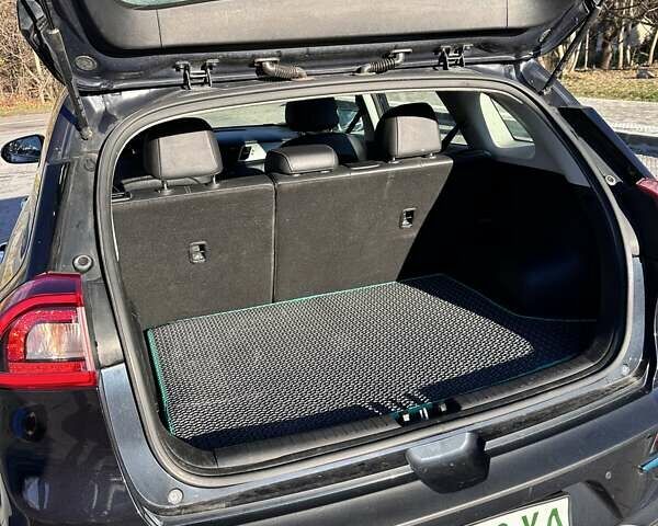 Синий Киа Niro, объемом двигателя 0 л и пробегом 182 тыс. км за 17500 $, фото 9 на Automoto.ua