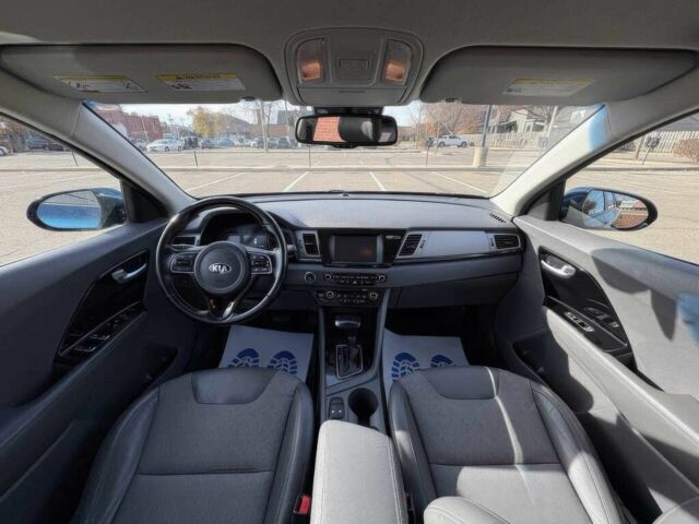 Синий Киа Niro, объемом двигателя 1.6 л и пробегом 40 тыс. км за 12000 $, фото 8 на Automoto.ua