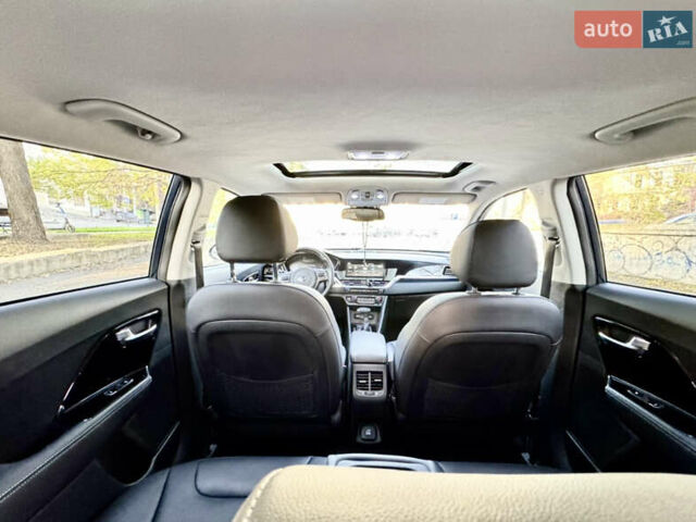 Синий Киа Niro, объемом двигателя 1.58 л и пробегом 52 тыс. км за 22000 $, фото 12 на Automoto.ua