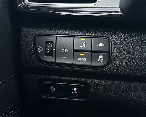 Синий Киа Niro, объемом двигателя 0 л и пробегом 82 тыс. км за 17500 $, фото 14 на Automoto.ua