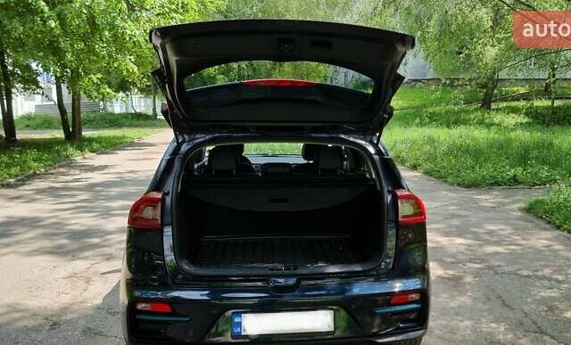 Синий Киа Niro, объемом двигателя 0 л и пробегом 131 тыс. км за 18400 $, фото 1 на Automoto.ua