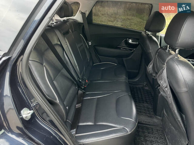 Синій Кіа Niro, об'ємом двигуна 0 л та пробігом 130 тис. км за 18455 $, фото 35 на Automoto.ua