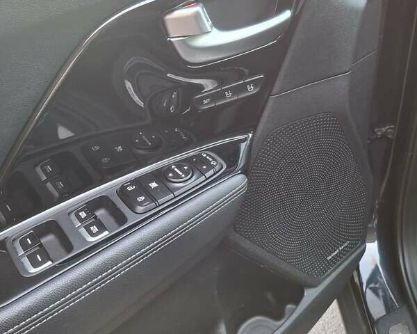 Синий Киа Niro, объемом двигателя 1.58 л и пробегом 65 тыс. км за 17999 $, фото 17 на Automoto.ua
