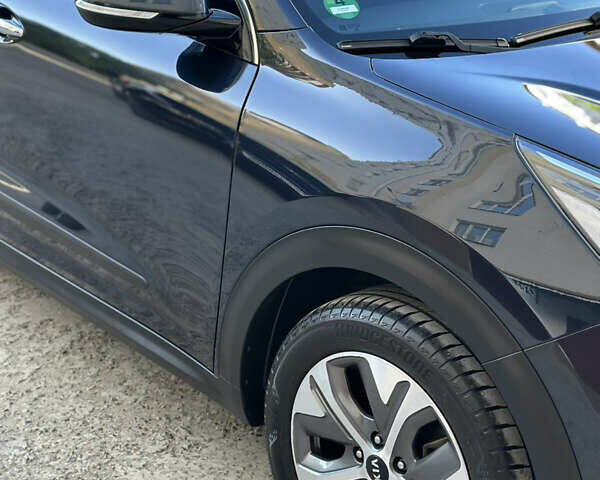 Киа Niro 2019 в Ивано-Франковске на Automoto.ua Синий Киа Niro, объемом двигателя 0 л и пробегом 155 тыс. км за 18650 $, фото 117 на Automoto.ua