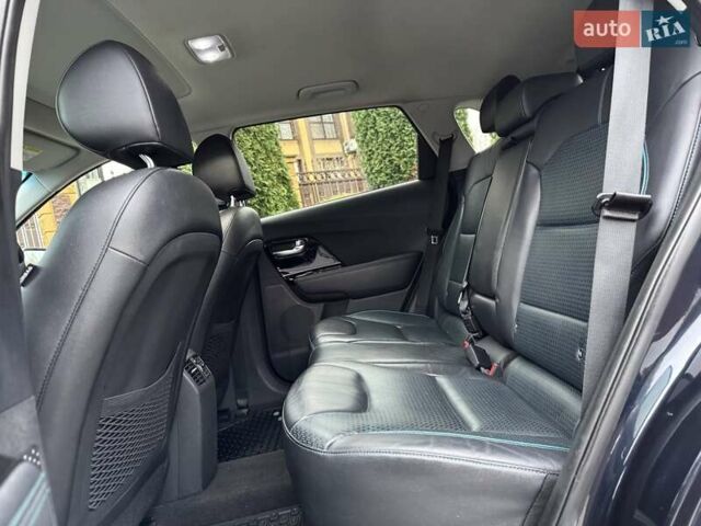 Синий Киа Niro, объемом двигателя 0 л и пробегом 172 тыс. км за 17150 $, фото 27 на Automoto.ua